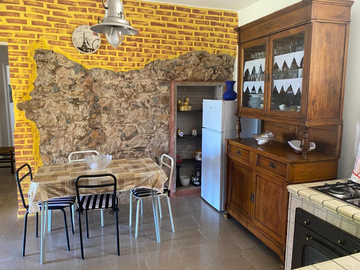 Casa Vacanza Sa Dommu De Teresa Nebida Exteriör bild
