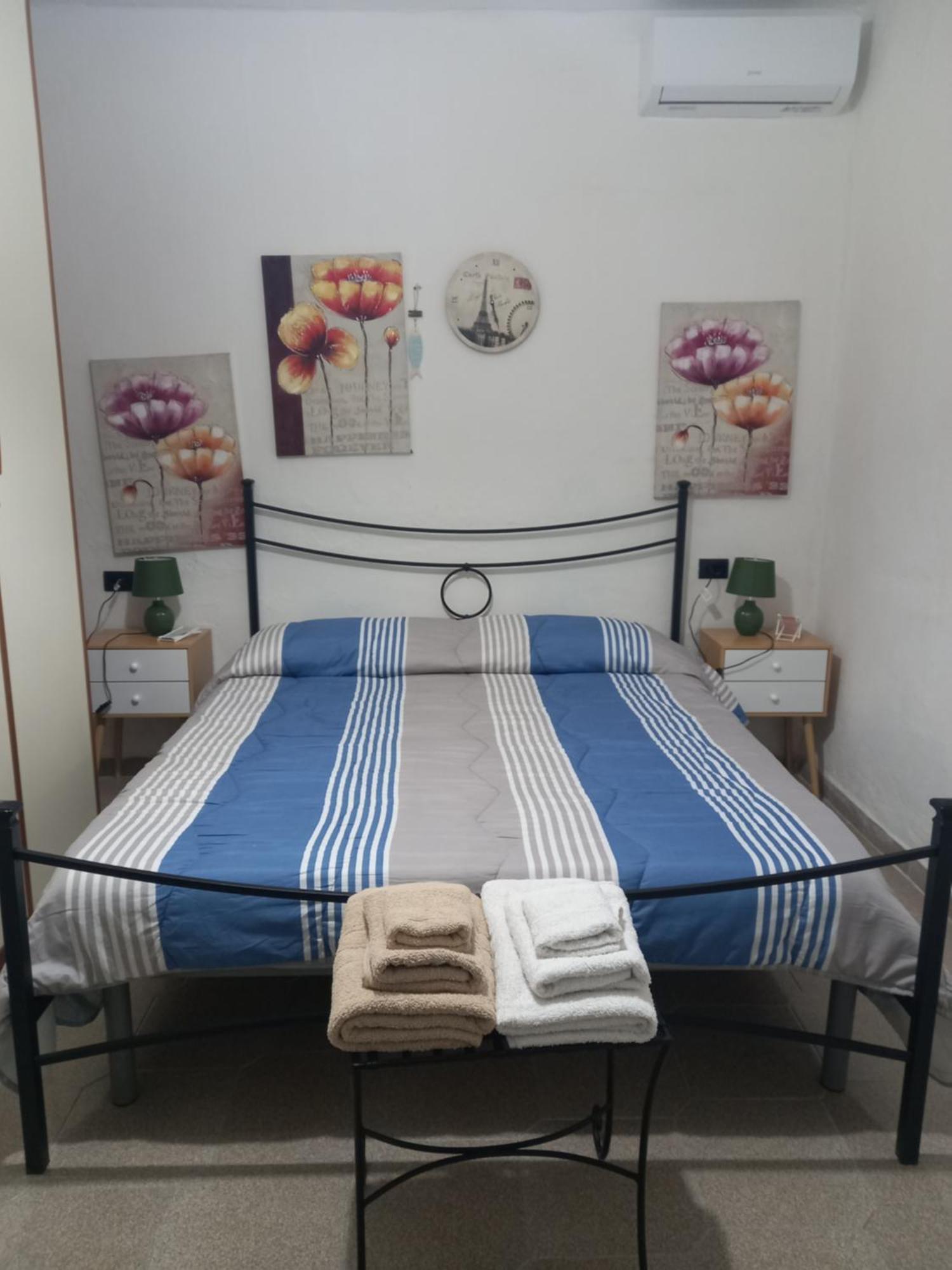 Casa Vacanza Sa Dommu De Teresa Nebida Exteriör bild
